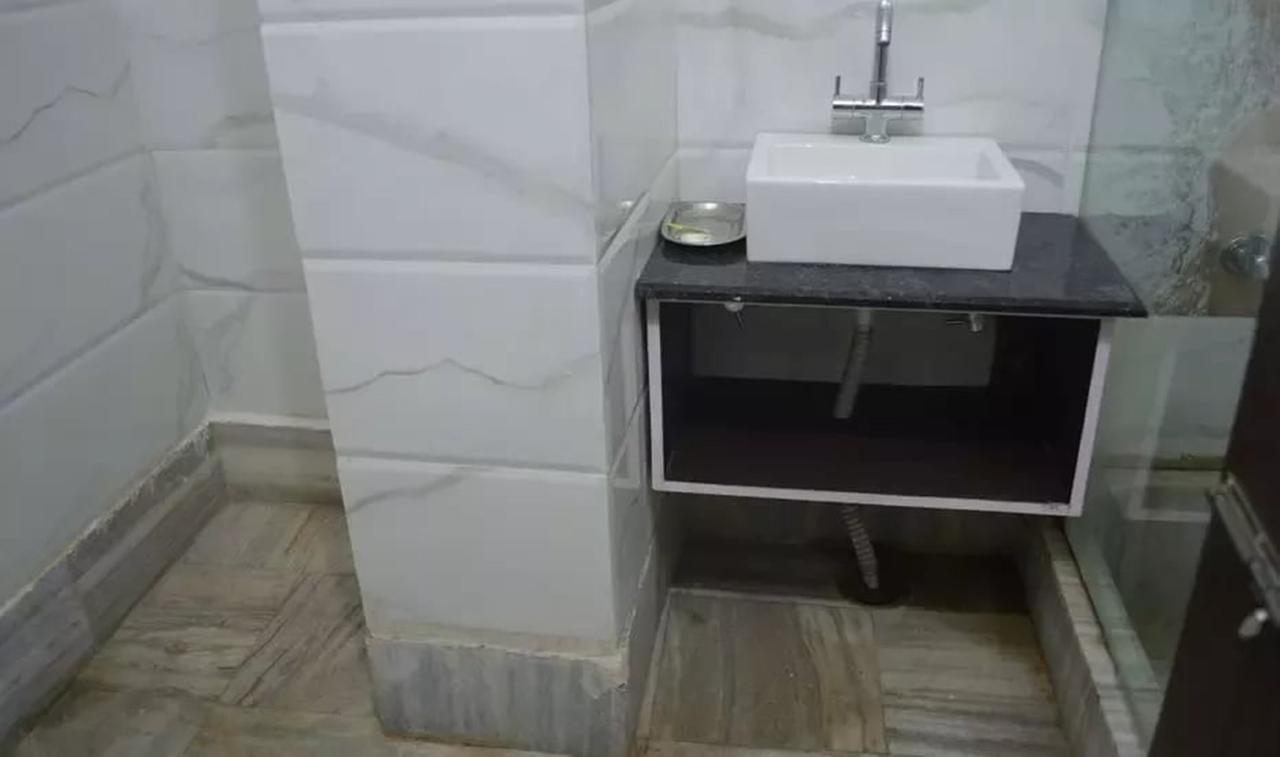 Hotel Mehra Inn Амритсар Екстериор снимка