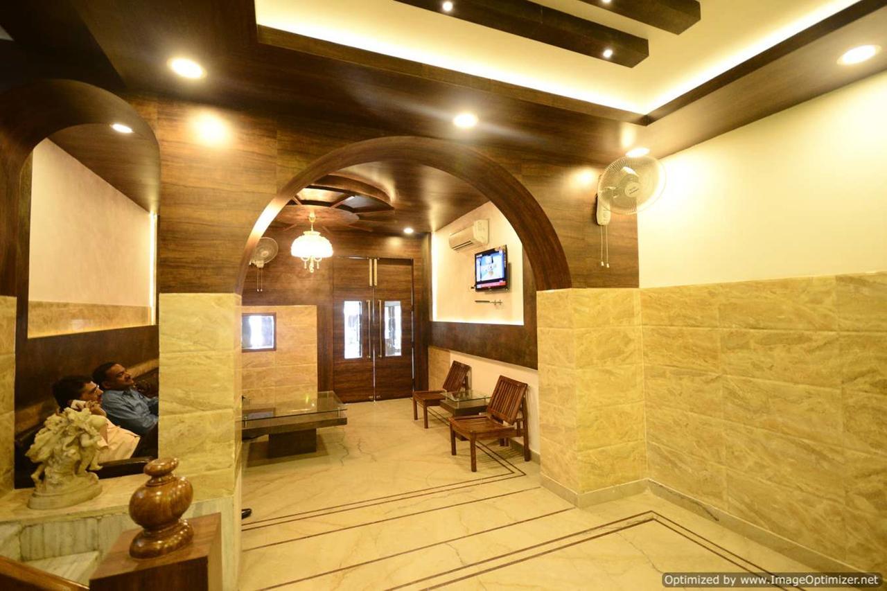 Hotel Mehra Inn Амритсар Екстериор снимка