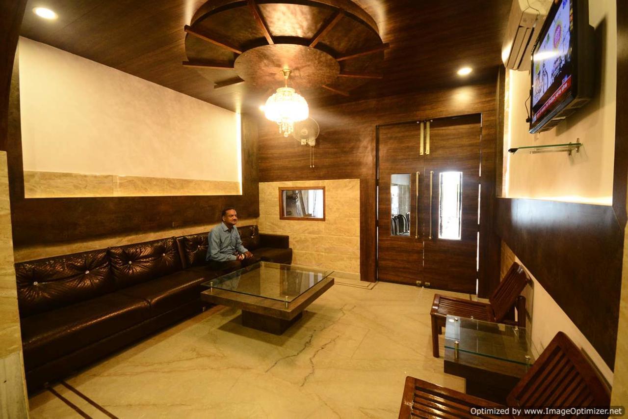 Hotel Mehra Inn Амритсар Екстериор снимка